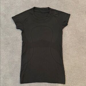 Lululemon Swiftly Tech Short Sleeve